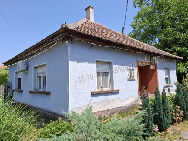 Tápiószelén kocka ház eladó