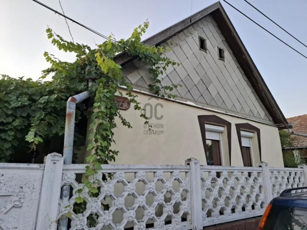 T�pi�szentm�rtoni elad� 75 nm-es h�z