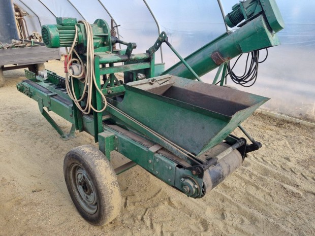 T�pkocka nyom� elad�