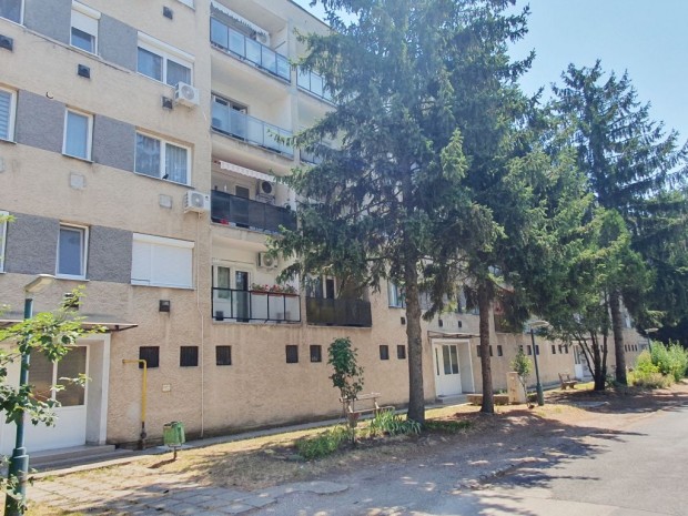 Tapolca, Dobó István lakótelep, 47 m2-es, 4. emeleti, társasházi lakás