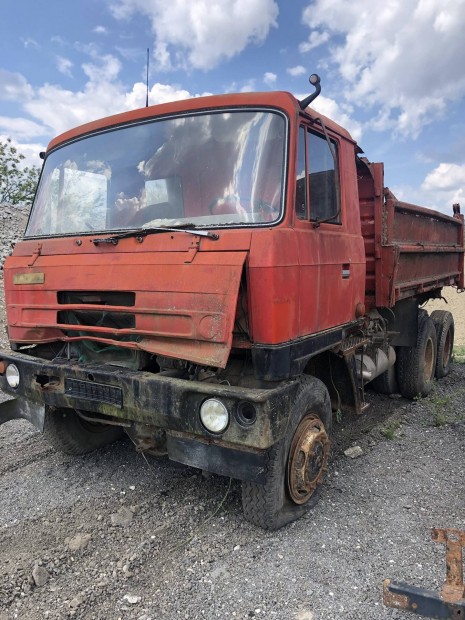 Tara 815 bontott alkatr�sz