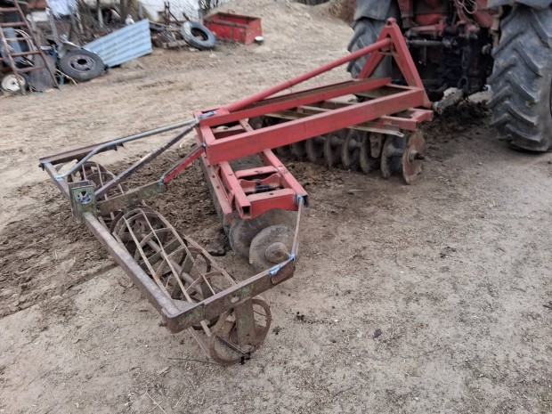 Tárcsa, Ültetőgép Eladó