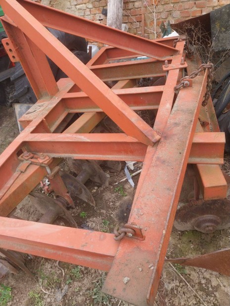 T�rcsa,vet�g�p,kombin�tor elado