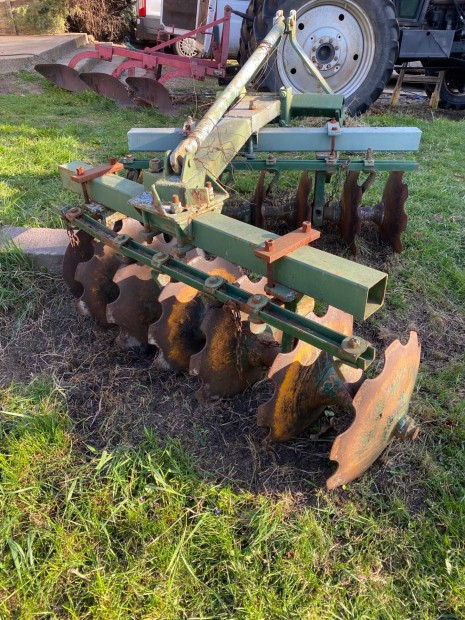 T�rcs�s f�ldlaz�t� adapter