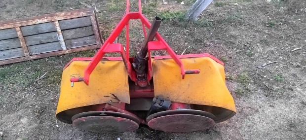 T�rcs�s kasza kistraktorhoz