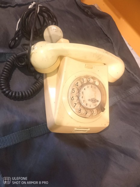 Trcsas telefon retro