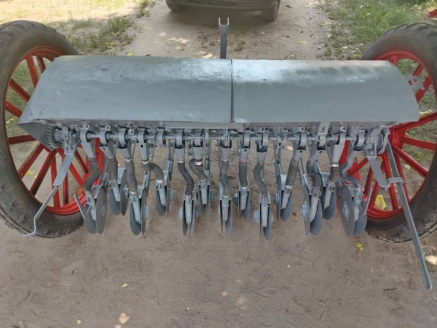 T�rcs�s vet�g�p