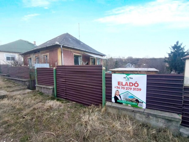 Tardona 1526 m -es �p�t�si telek