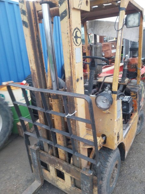 Targonca 1.5T jo motorral,uj gumikkal elado