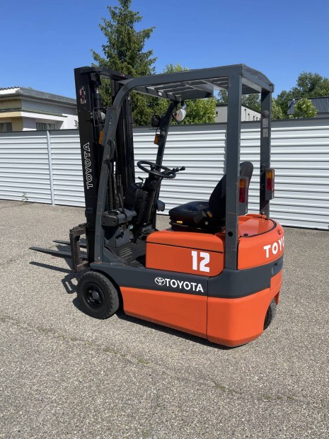 Targonca Toyota Elektromos Oldalmozgató
