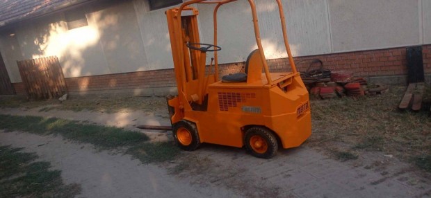Targonca, Matral, 1 tonna teherbírású