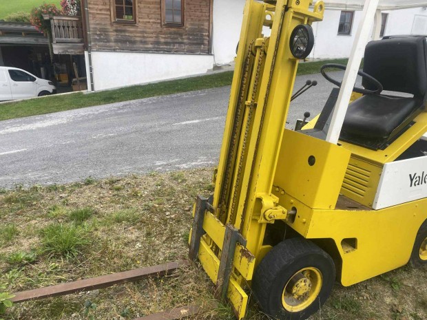 Targonca benzin 4henger