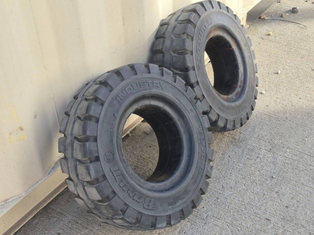 Targonca tömör gumiabroncs 18x7-8 4.33 Barum újszerű 2 db