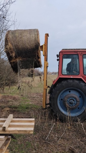 Targoncatorony traktorra elad�