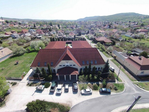 Tarjáni szociális intézmény, gyógypedagógus, gyógytornász kollégát ker