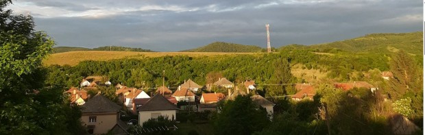 Tarnalelesz  panorms , patak melletti oldaln Kdrkocka  csaldi