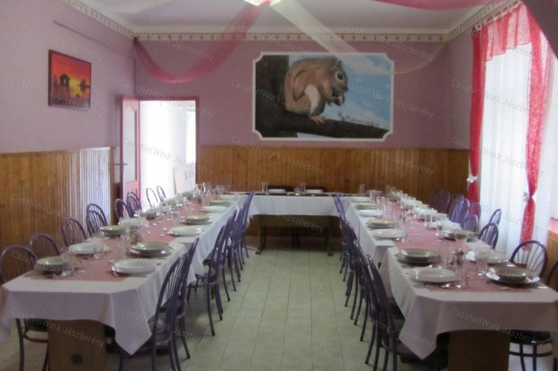 Tarnam�ra k�zpontj�ban 166 nm-es, melegkonyh�s vend�gl�t� �zlet elad�!