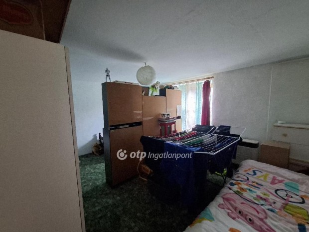 Tarnam�rai elad� 69 nm-es h�z