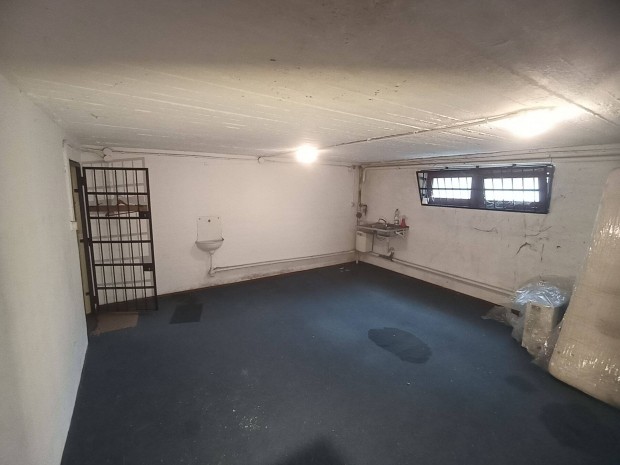 T�rol� helyis�g budai f��tvonalon