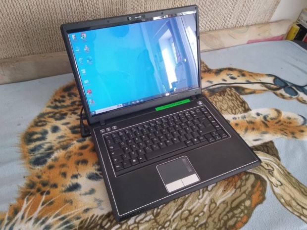 Tarox M767TU 2 magos laptop, notebook, 4GB RAM, 160GB HDD, Windows 10