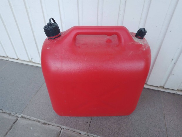 Tartalék benzines kanna műanyag kanna 10 l-es és 5 l-es