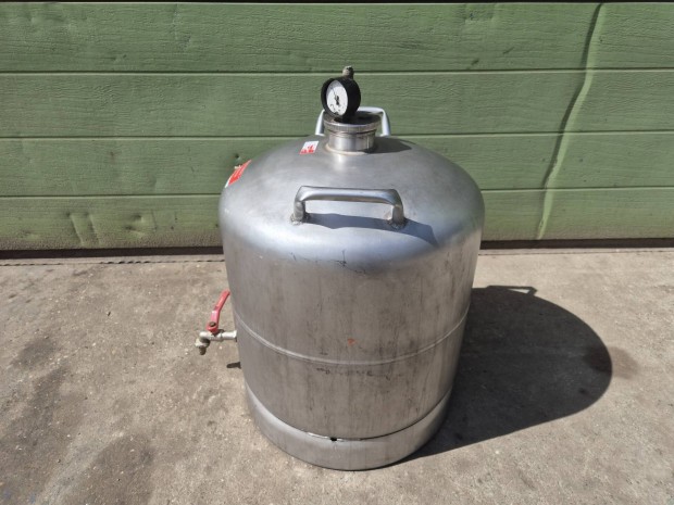 Tartály, saválló tartály, 50 L-.es, 10 bar.