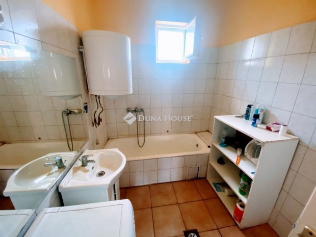 Tassi elad� 70 nm-es h�z