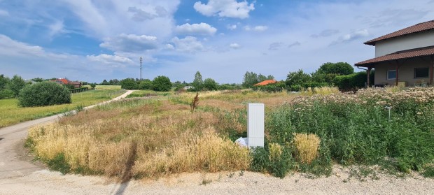 Tata, építési telek eladó