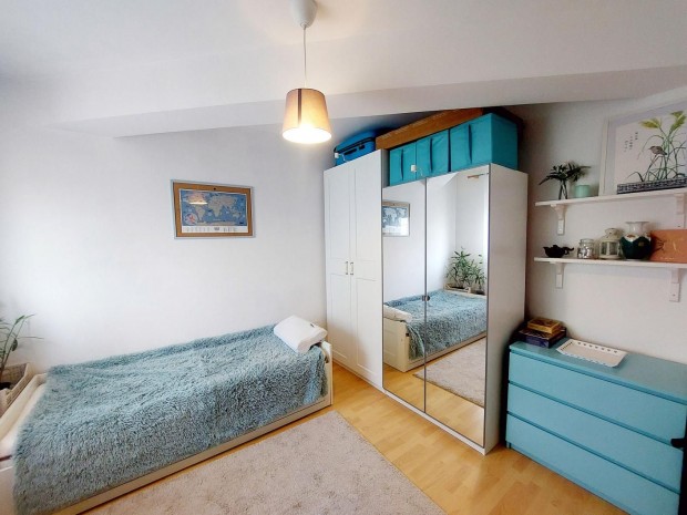 Tatab�nya, 2+1 szob�s  t�gla lak�s elad�