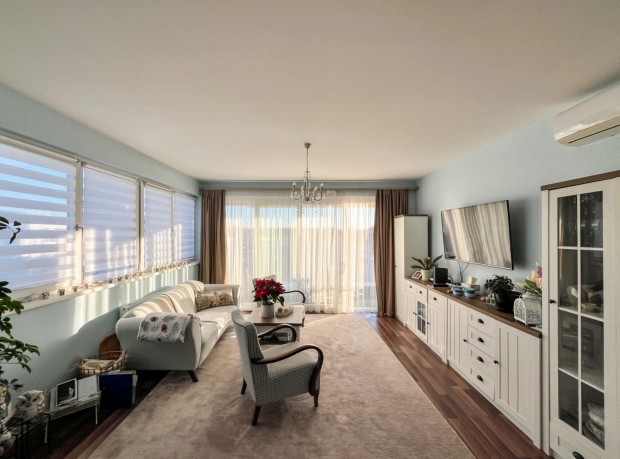 Tatab�nya, 2+1 szob�s  t�gla lak�s elad�