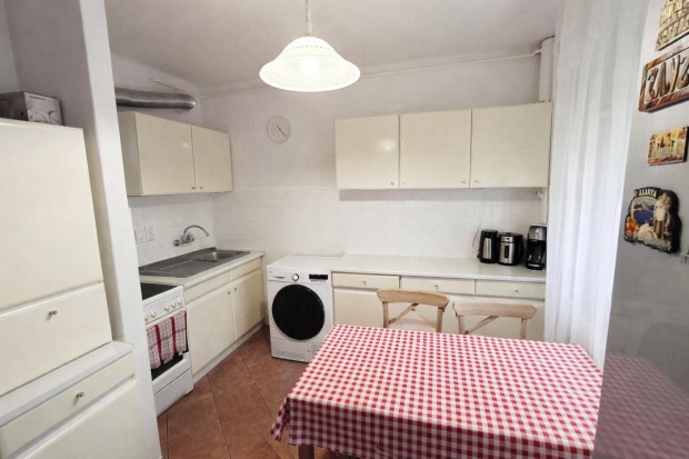 Tatab�nya, 2+1 szob�s  t�gla lak�s elad�