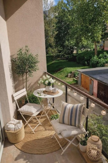 Tatab�nya, 3 szob�s  t�gla lak�s elad�