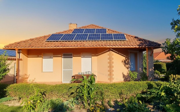 Tatab�nya, 4+1 szob�s  csal�di h�z elad�