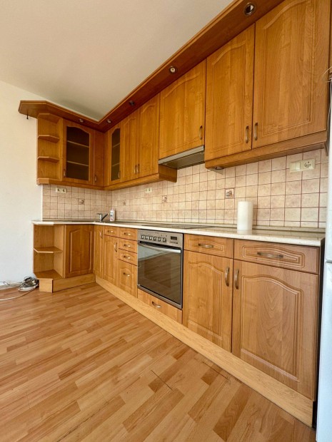 Tatab�nya, �lmos vez�r utca 1