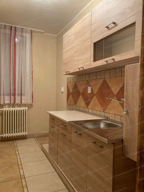 Tatabnyn, a Mrtrok tjn, feljtott, 4.emeleti, 43 m2-es laks