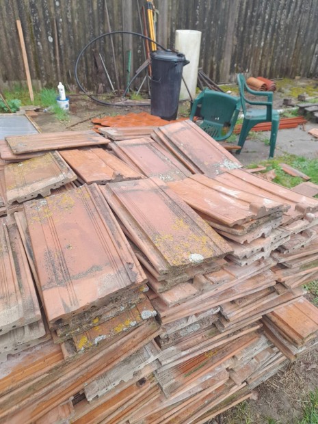 Tatai cser�p 1500db elado.Sz�llit�s megoldhato.