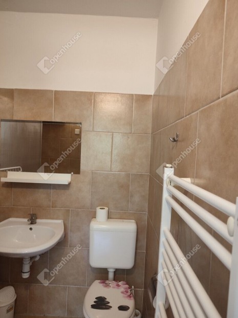 Tatai kiad� t�rsash�zi lak�sok ak�r r�vid t�vra is!