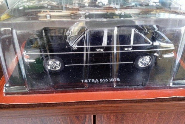 Tatra 613 "roman soros" kisauto modell 1/24 Elad