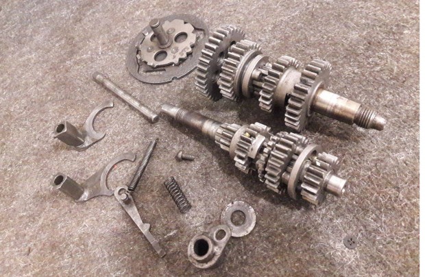 Tatran / Manet gy�ri komplett v�lt� szett