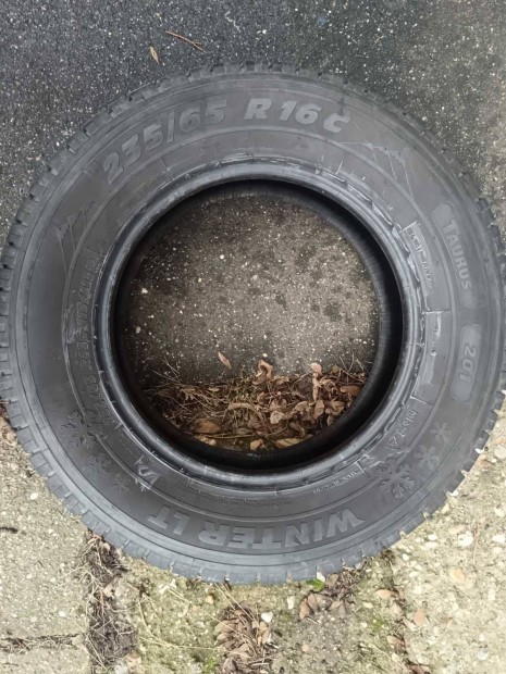 Taurus 201 235/65 R16C tli gumi szett elad!