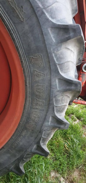 Taurus 400/75 R38 Point 7 special 15.5R38 MTZ gumi