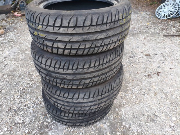 Taurus High Performance 195/50r15