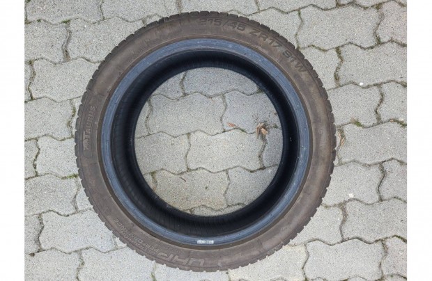 Taurus UHP Ultra High Performance ny�ri gumi 215/45 ZR17 91W, haszn�lt