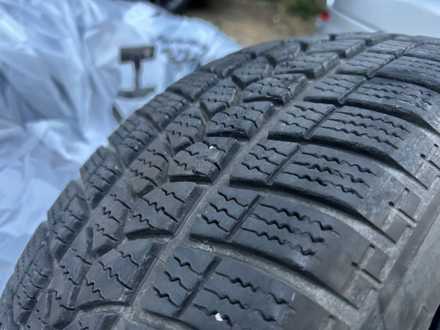 Taurus Winter tli gumi 215/55 R16
