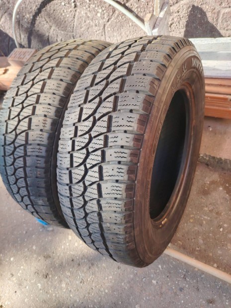Taurus téli gumik 215/65/R16C.