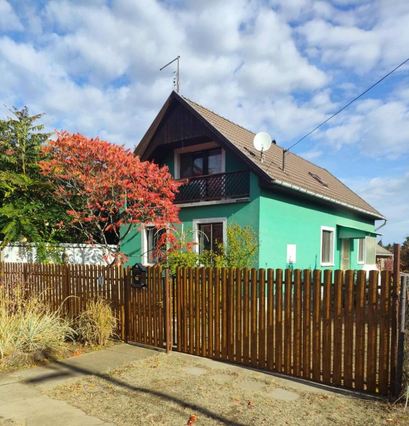 Tavaszi Akci�! Nagyk�r�ben csal�di h�z Elad�!