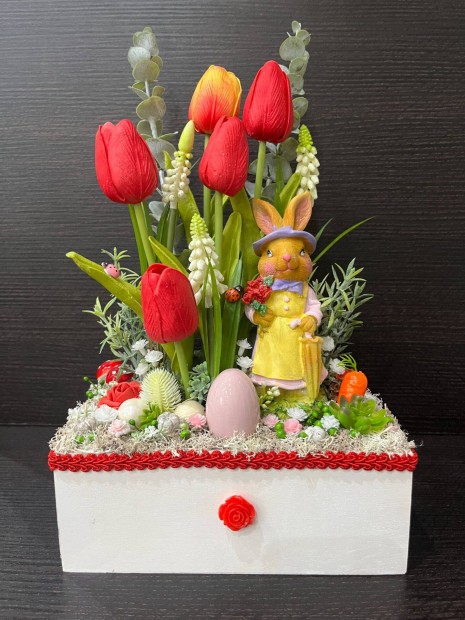 Tavaszi, hsvti tulipnos asztal dekorci, nyuszi lnnyal
