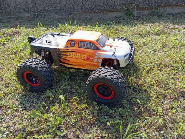 Tvirnyts aut, Rc monster truck (1:8)