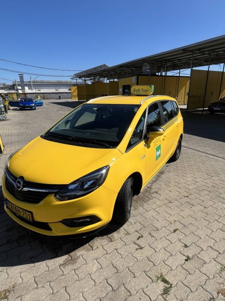 Taxi kiad/ opel zafira 2019