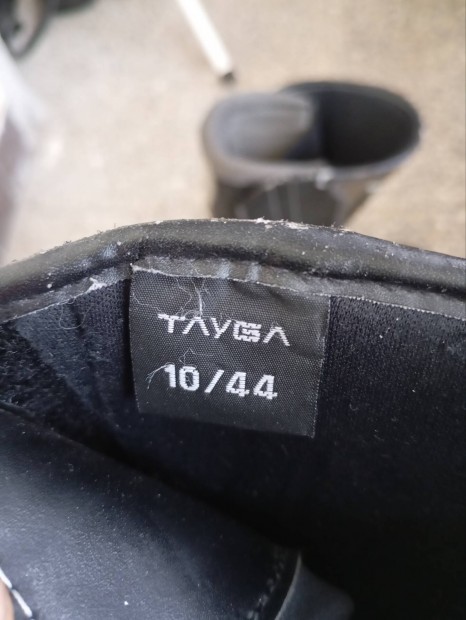 Tayga motoros csizma 44-es mret 